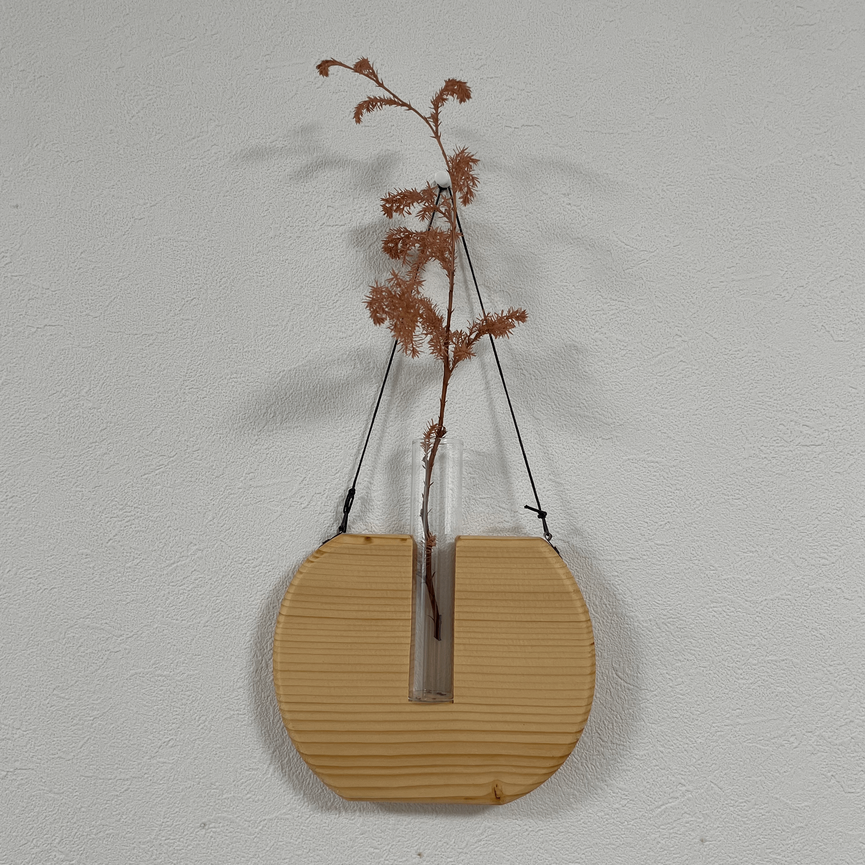 木の壁掛け花瓶